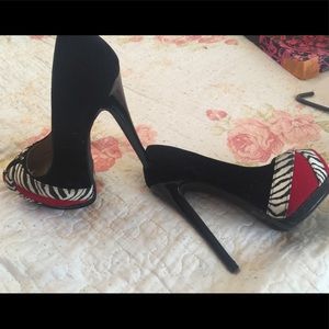 Qupid Black/Red Velvet High Heals Dress Shoes